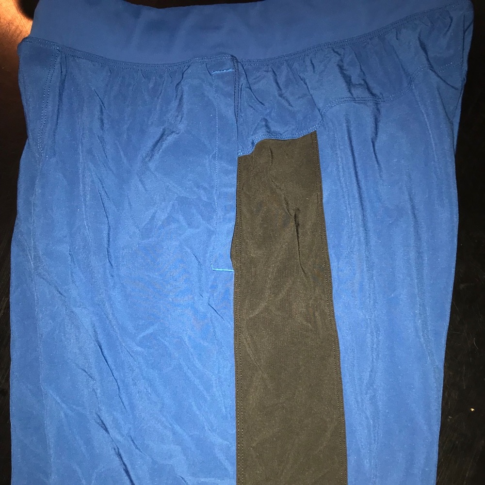 LuluLemon T.H.E. Linerless shorts size Medium